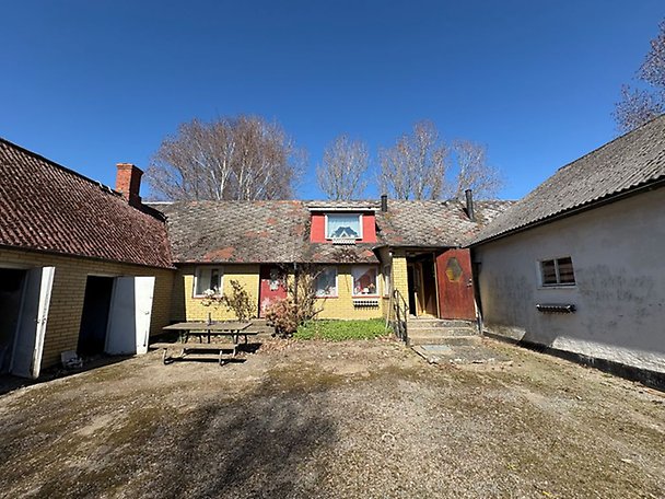 Foto 3 von 9 — Lantbruksenhet, bebyggd