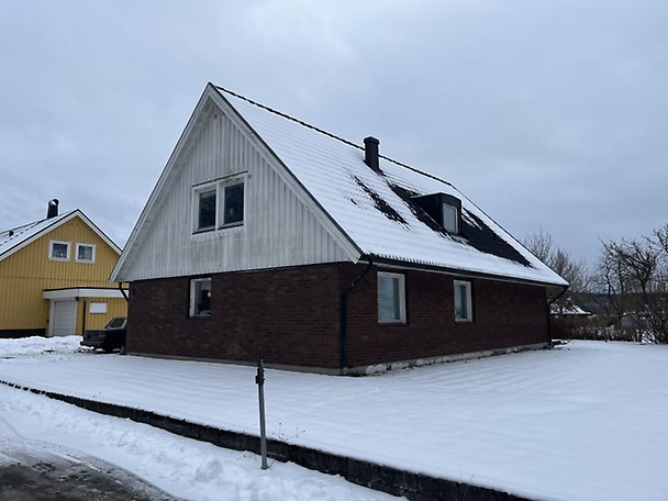 Foto 2 von 3 — Småhusenhet, bebyggd