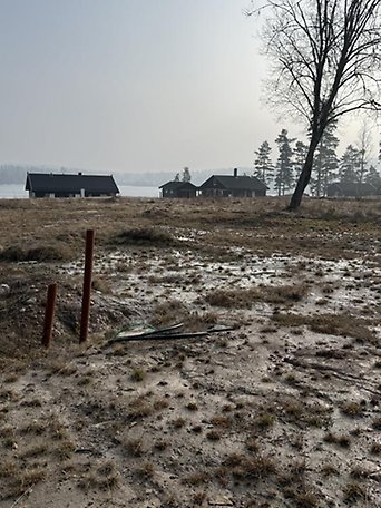 Foto 1 von 2 — Småhusenhet, tomtmark