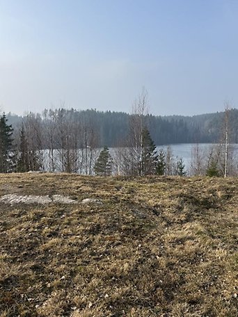 Foto 1 von 2 — Småhusenhet, tomtmark