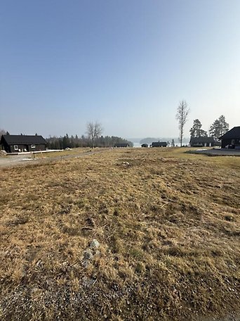 Foto 1 von 6 — Småhusenhet, tomtmark