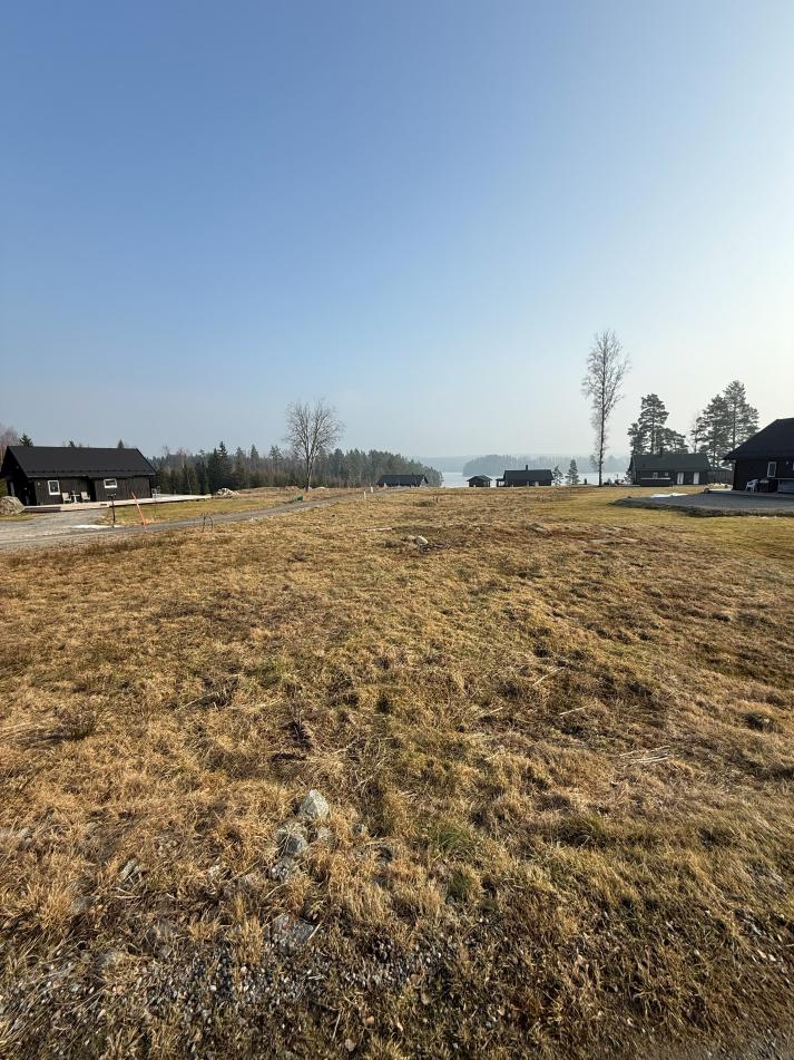 Foto 5 von 6 — Småhusenhet, tomtmark