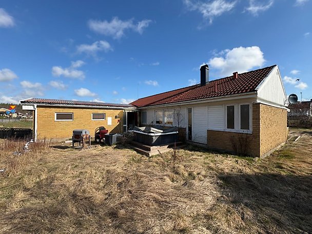 Foto 1 von 5 — Småhusenhet, bebyggd