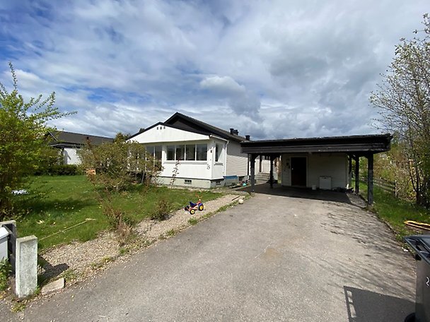 Foto 1 von 4 — Småhusenhet, bebyggd