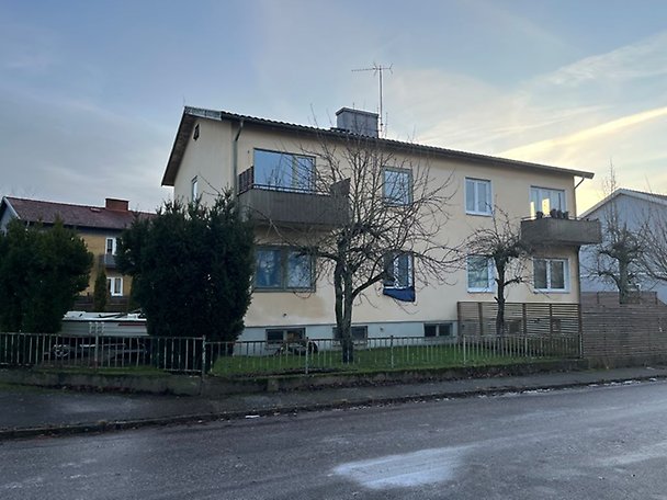 Foto 1 von 4 — Hyreshusenhet, bostäder