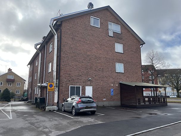 Foto 3 von 3 — Hyreshusenhet, bostäder och lokaler