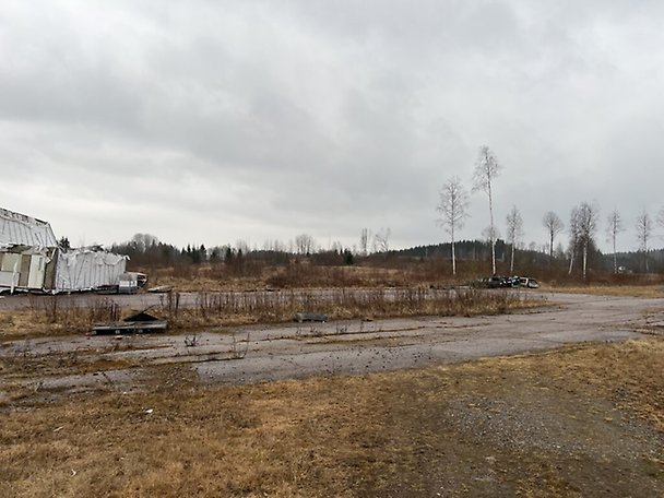 Foto 1 von 12 — Lantbruksenhet, obebyggd