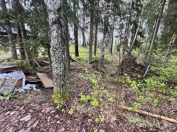 Foto 1 von 8 — Småhusenhet, tomtmark