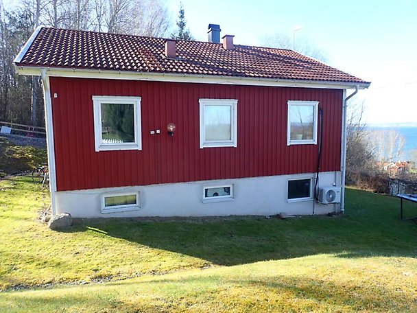 Foto 2 von 9 — Småhusenhet, bebyggd