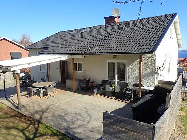 Foto 2 von 11 — Småhusenhet, bebyggd