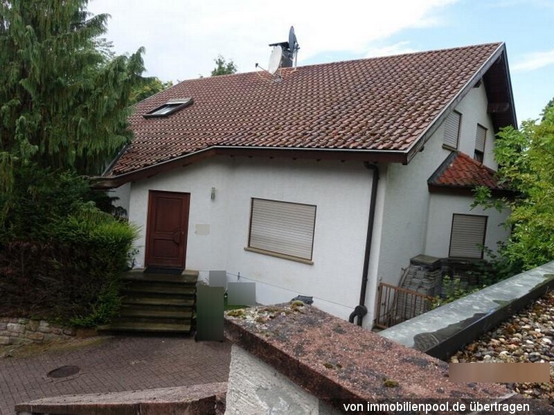 Foto 1 von 2 — Einfamilienhaus mit Garage