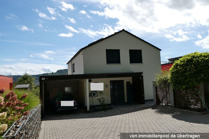 Foto 2 von 2 — Einfamilienhaus mit Carport