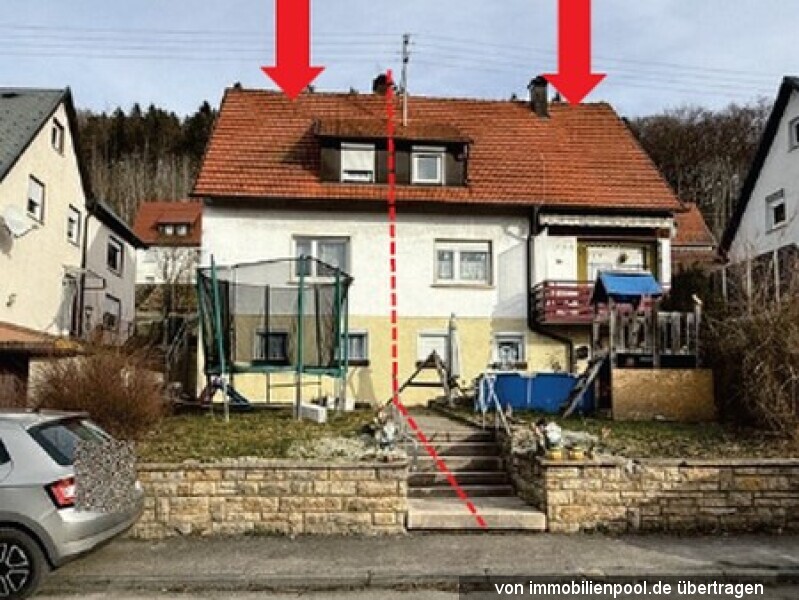 Foto 1 von 3 — 2 Doppelhaushälften mit jeweils einer Garage