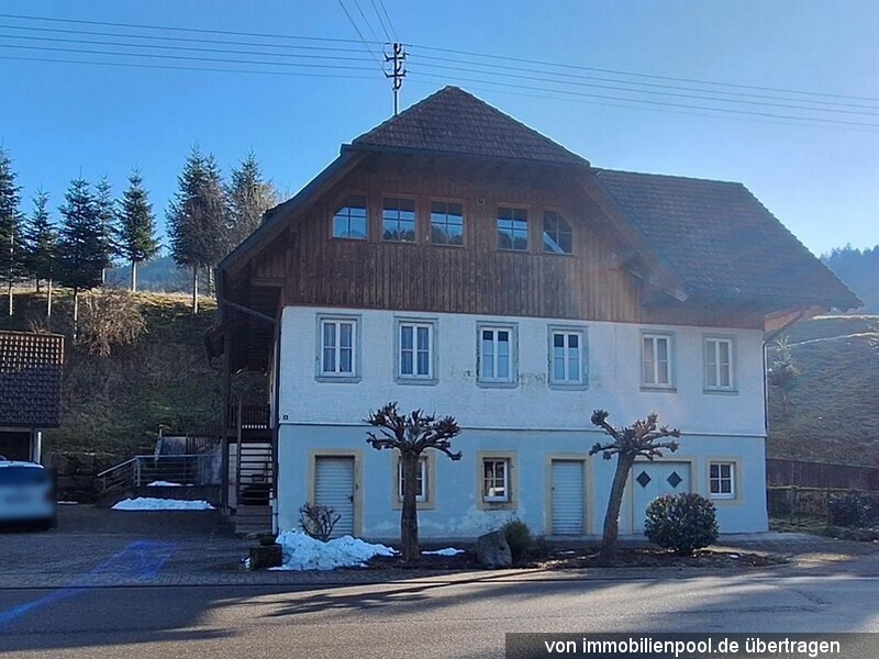 Foto 1 von 3 — Zweifamilienhaus