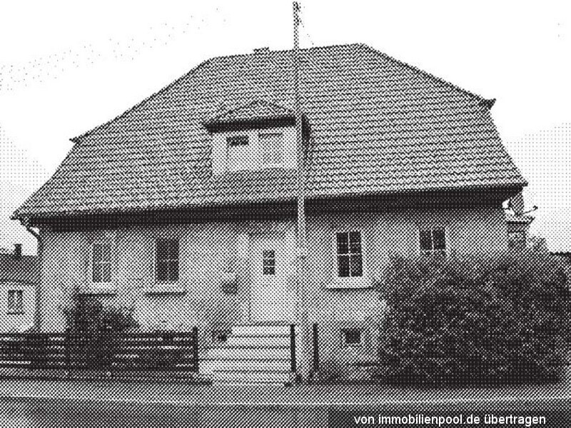 Foto 2 von 4 — Einfamilienhaus mit abrissreifer Scheune/Stall