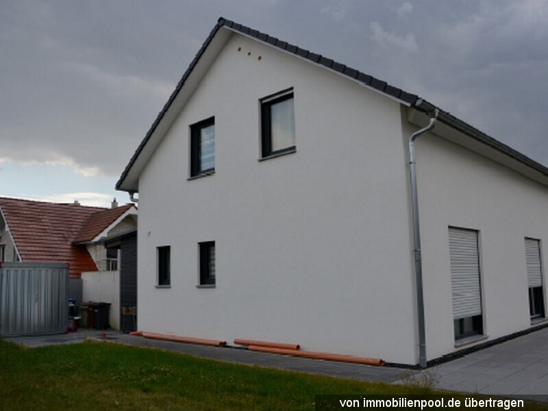 Foto 3 von 3 — Einfamilienhaus mit Einzelgarage