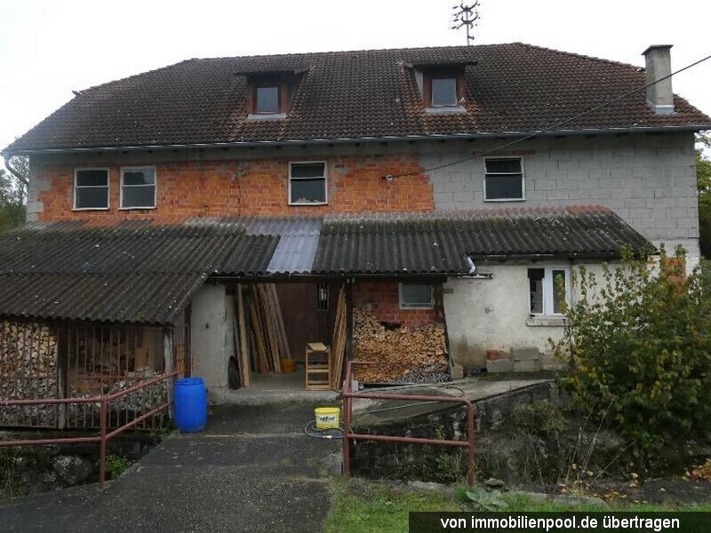 Foto 6 von 7 — Wohnhaus, eingeschossiges Gebäude, Wald- und Landwirtschaftsflächen