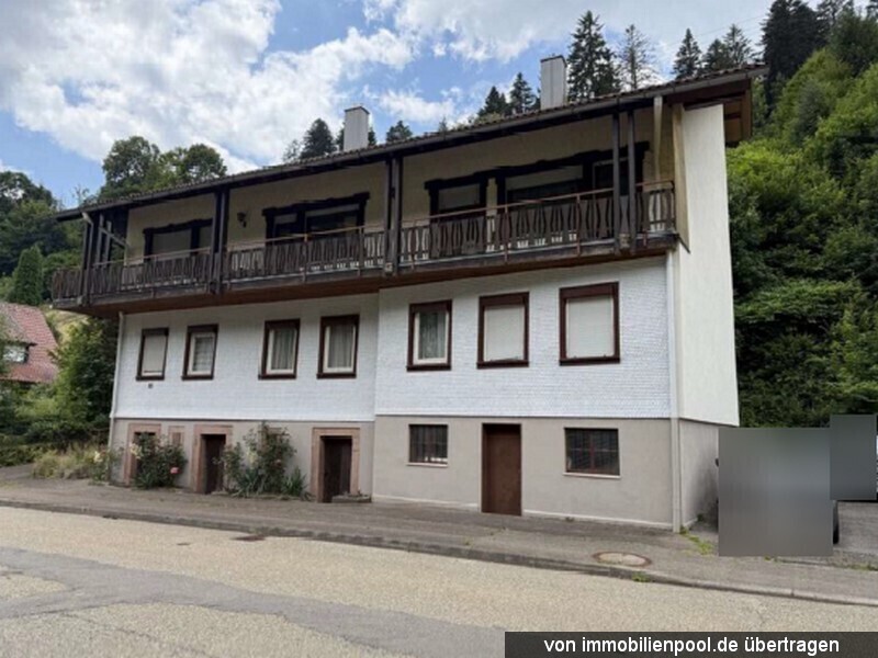 Foto 2 von 4 — Zweifamilienhaus (ehemalige Pension)