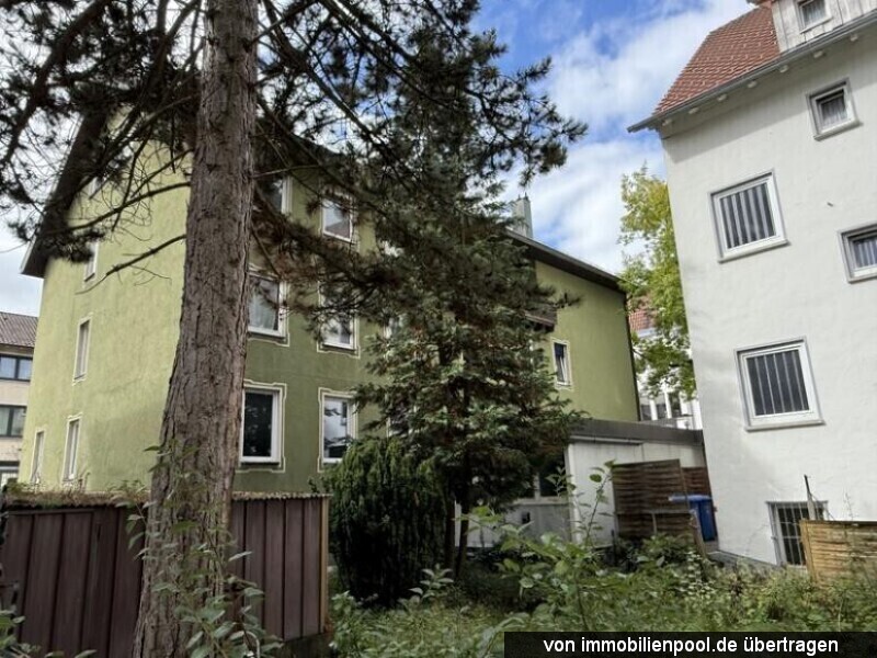 Foto 2 von 3 — Wohn- und Geschäftshaus