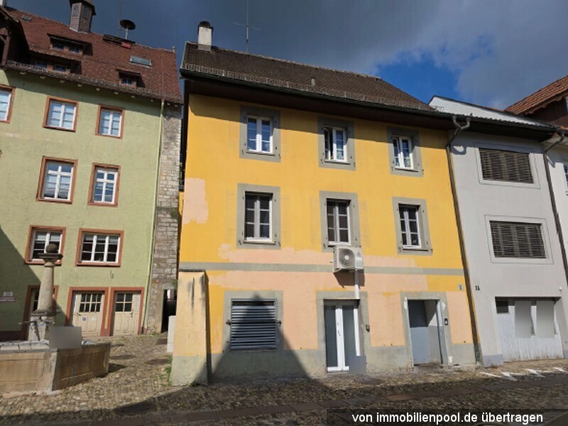 Foto 2 von 3 — Wohn- und Geschäftshaus