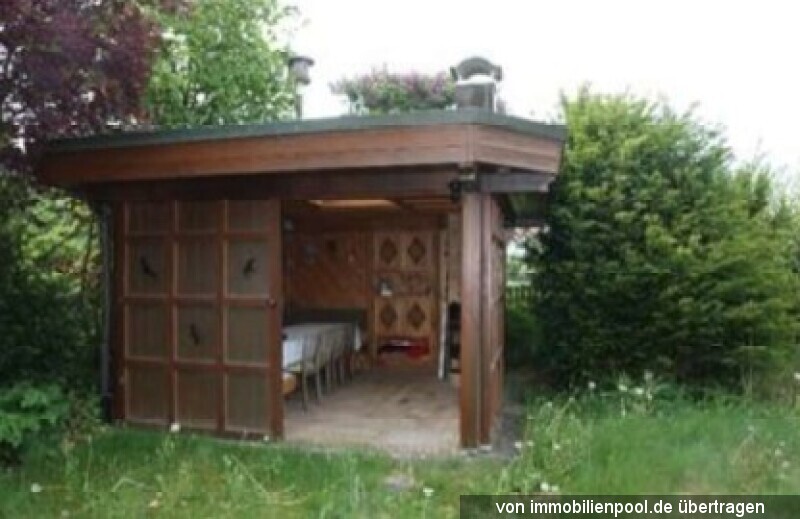 Foto 4 von 4 — Zweifamilienhaus mit Doppelgarage und Freisitz