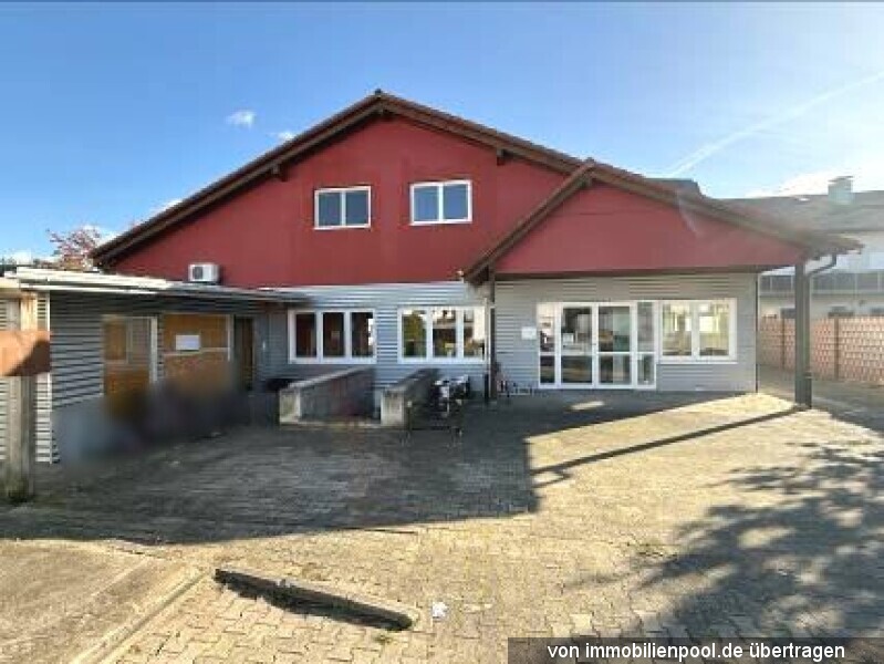 Foto 1 von 5 — Gewerbegebäude mit Büro- und Lagerräumen