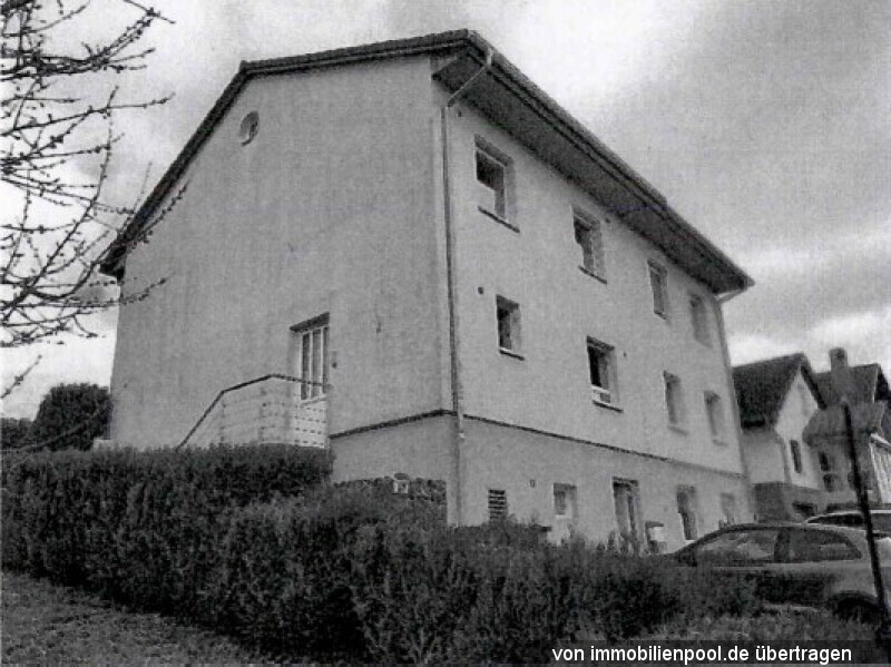 Foto 2 von 3 — Doppelhaushälfte mit PKW-Stellplatz und Garten