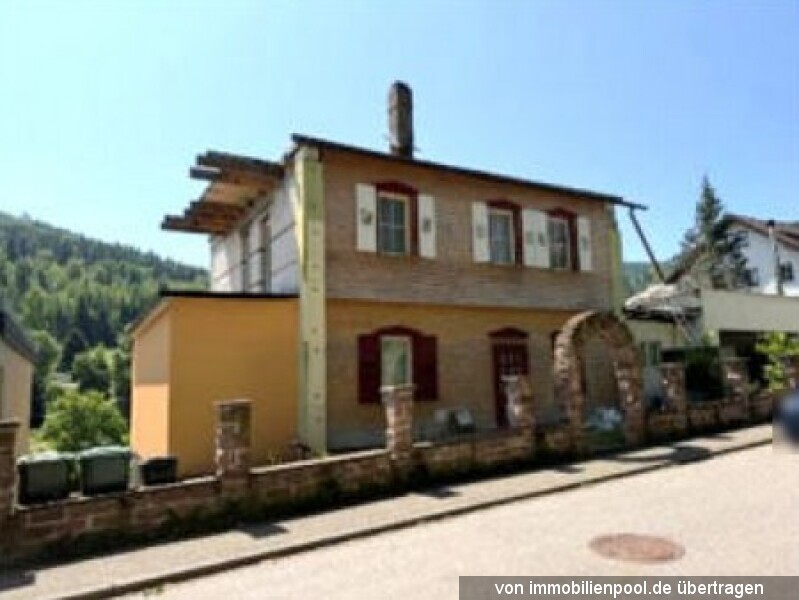 Foto 1 von 3 — Wohnhaus mit Garage, nicht fertiggestellt