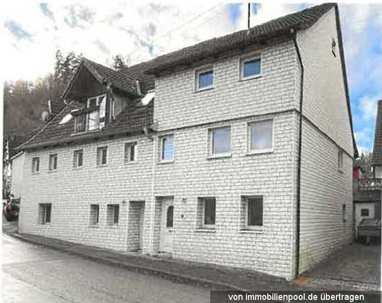 Foto 1 von 3 — Zweifamilienhaus mit Einliegerwohnung