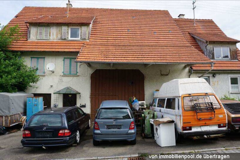 Foto 1 von 5 — Scheuer mit zwei Wohnhausanbauten
