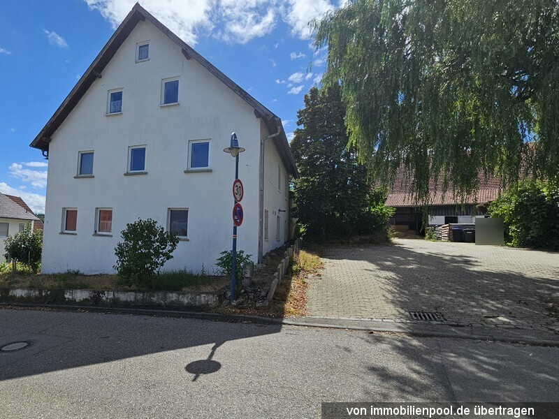 Foto 1 von 5 — Wohnhaus mit Scheune, Stall und Werkstatt