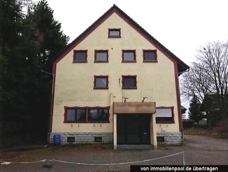 Foto 1 von 3 — ehemaliger Gasthof und landwirtschaftliche Fläche