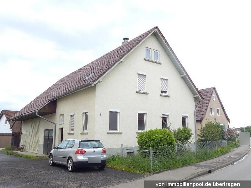 Foto 2 von 4 — Wohnhaus mit Scheune und Stall