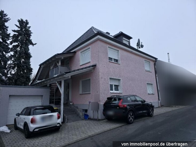 Foto 1 von 4 — Zweifamilienhaus mit Garage