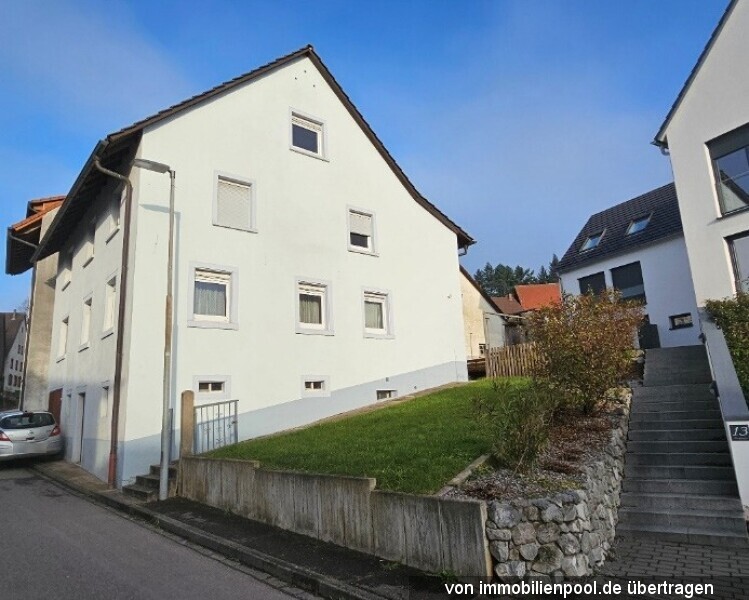 Foto 3 von 6 — Zweifamilienhaus mit Nebengebäude (ehemaliger Schopf)