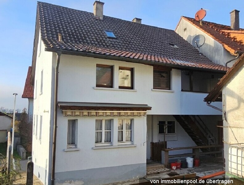 Foto 4 von 6 — Zweifamilienhaus mit Nebengebäude (ehemaliger Schopf)