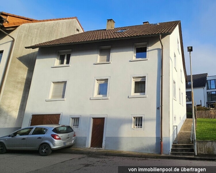 Foto 1 von 6 — Zweifamilienhaus mit Nebengebäude (ehemaliger Schopf)