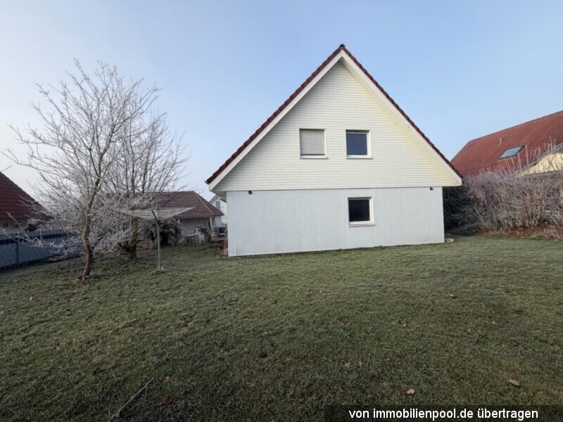 Foto 2 von 3 — Einfamilienhaus mit Doppelgarage