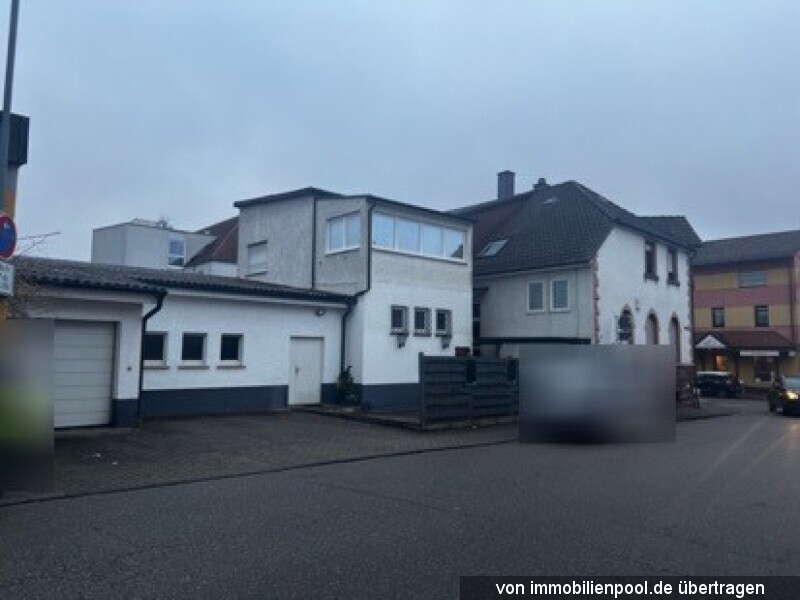 Foto 2 von 3 — Wohn- und Geschäftshaus