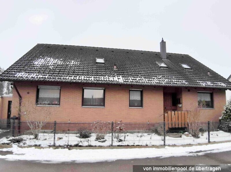 Foto 2 von 6 — Einfamilienhaus mit Doppelgarage