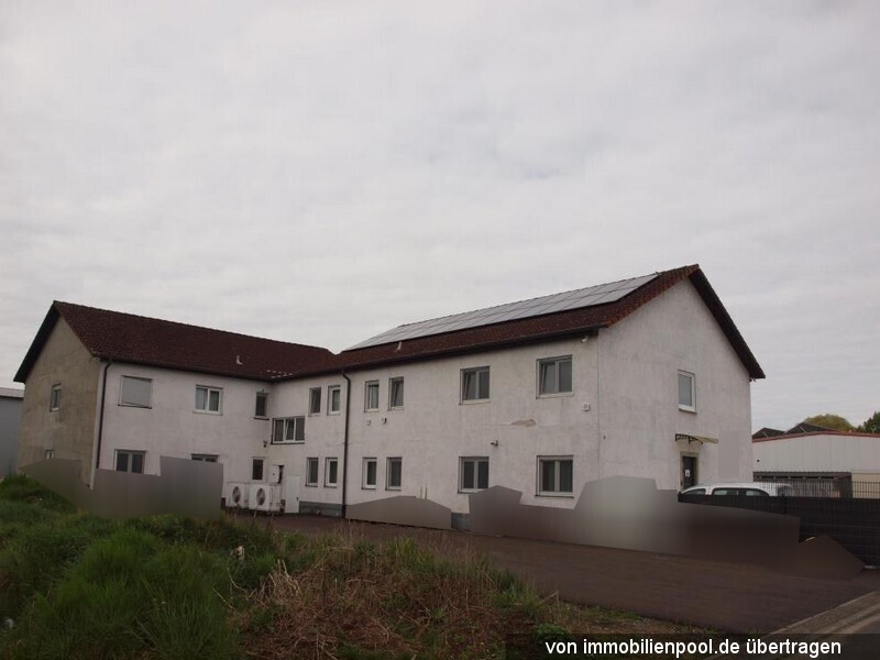Foto 2 von 2 — 1/2 Anteil an Hotelgebäude mit Betriebsgebäude