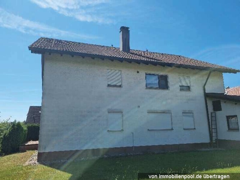 Foto 3 von 5 — Zweifamilienhaus mit Doppelgarage