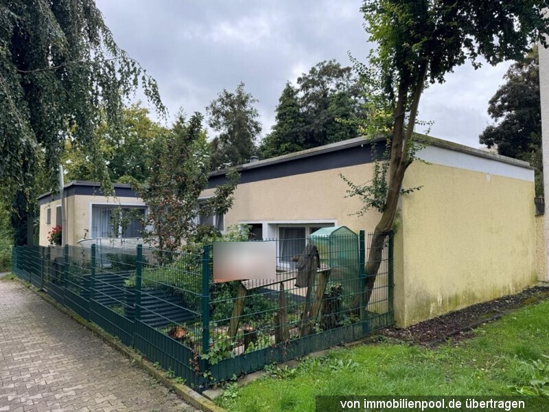 Foto 4 von 4 — 1/2 Anteil an Einfamilienhaus mit Garage und Carport
