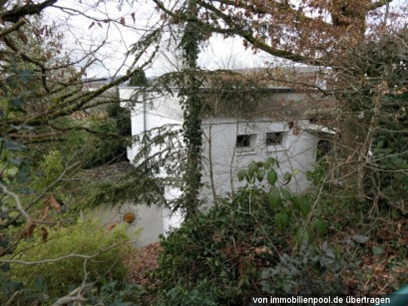 Foto 1 von 3 — Einfamilienhaus mit Einliegerwohnung und Garage