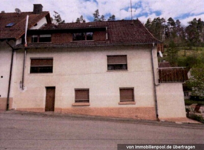 Foto 3 von 5 — Mehrfamilienhaus mit drei Wohneinheiten