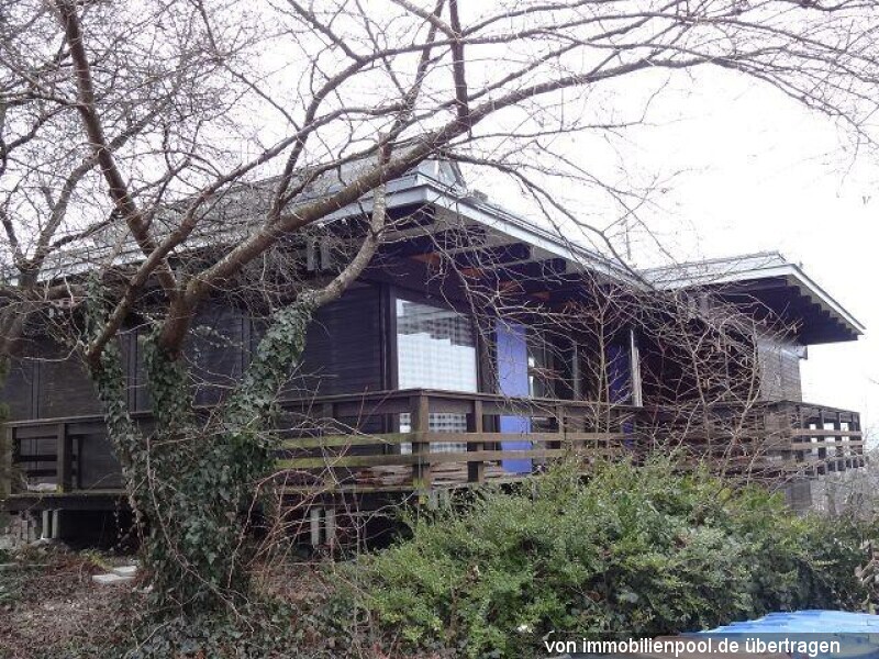 Foto 1 von 8 — Einfamilienhaus mit Carport