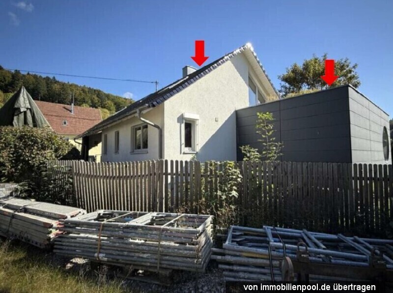 Foto 2 von 5 — Einfamilienhaus mit Doppelgarage, Carports und Anbau