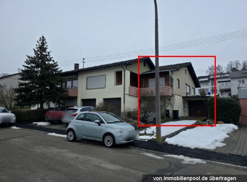 Foto 4 von 7 — zwei Wohnungen mit Garagen in einem Zweifamilienhaus