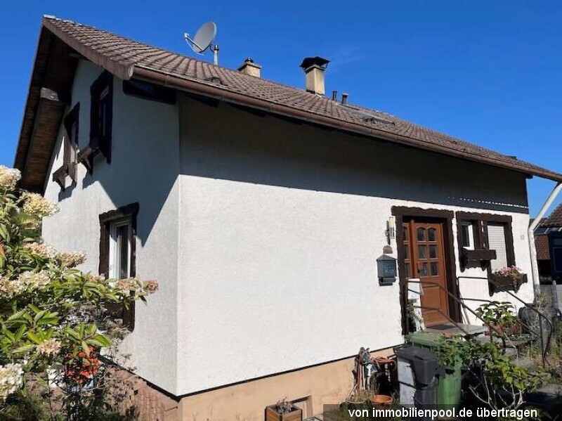 Foto 5 von 5 — Zweifamilienhaus mit mehreren Nebengebäuden