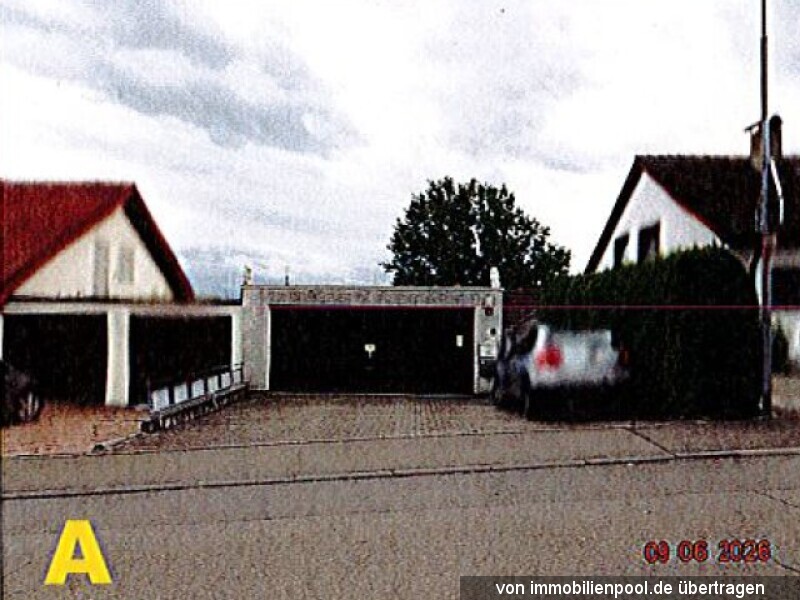 Foto 1 von 3 — Wohnhaus mit Doppelgarage
